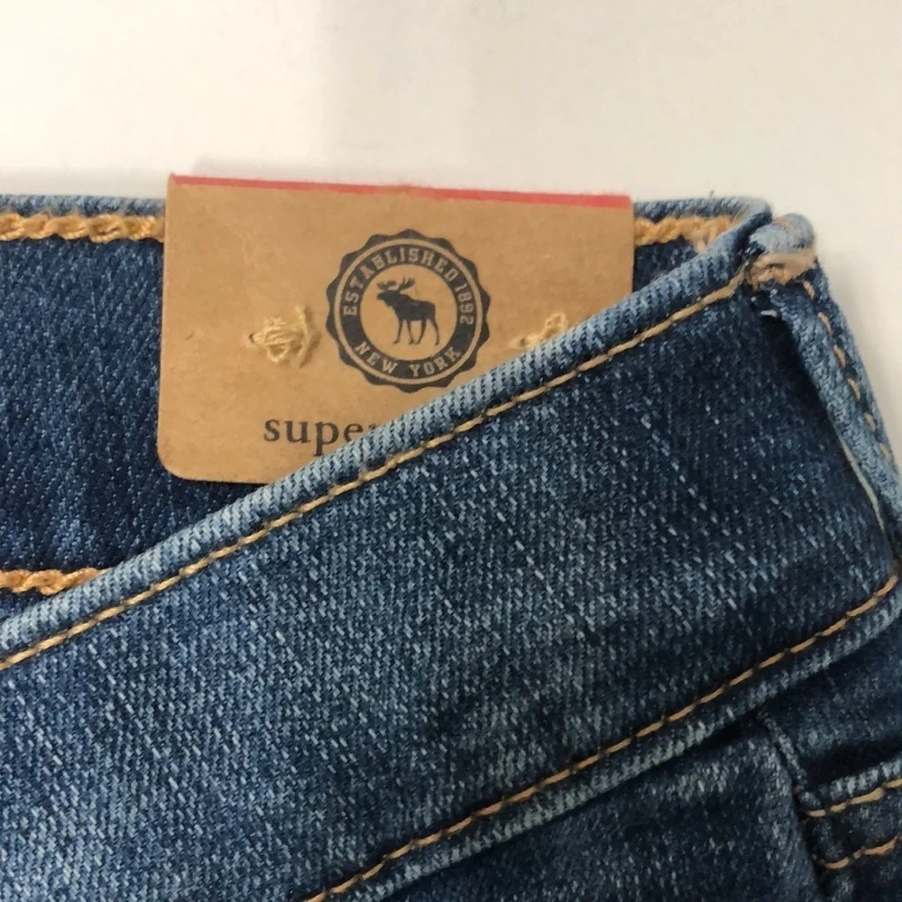 ABERCROMBIE KIDS SUPER SKINNY JEANS
